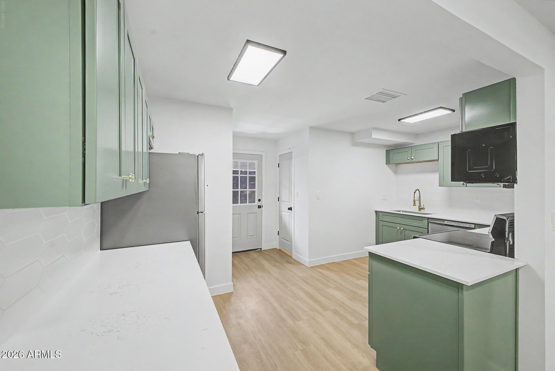 1804 E CONCORDA Drive 18