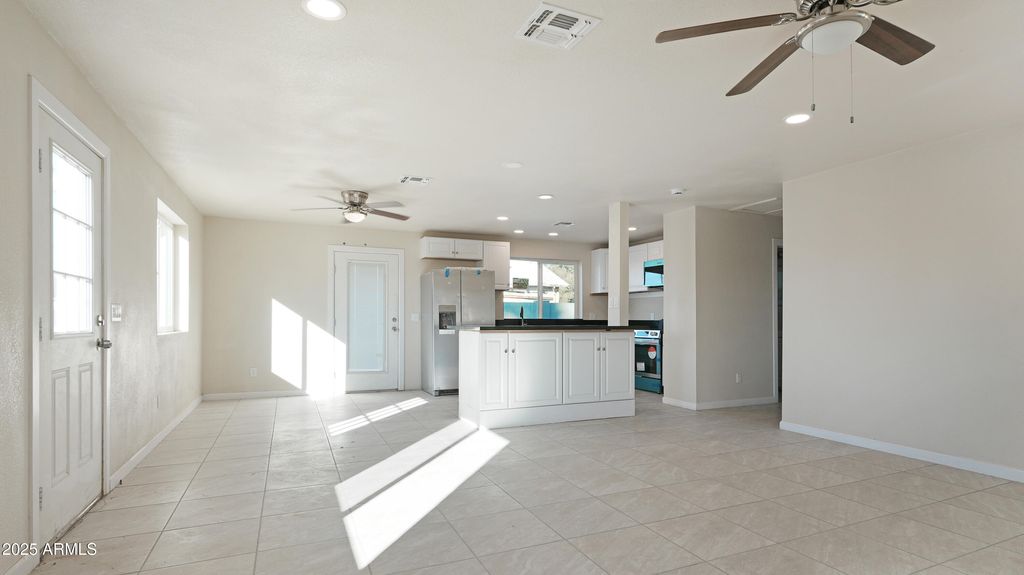 Photo of 311 N D Street, Eloy, AZ 85131 (MLS # 6956554)