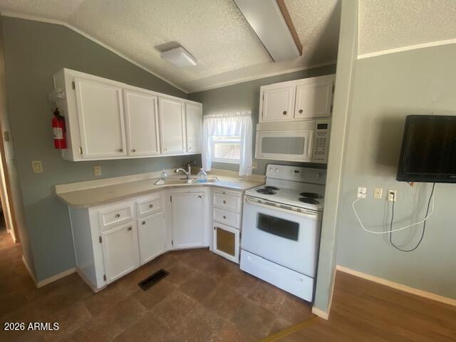 ROADHAVEN RESORT OF APACHE JUNCTION - Land
