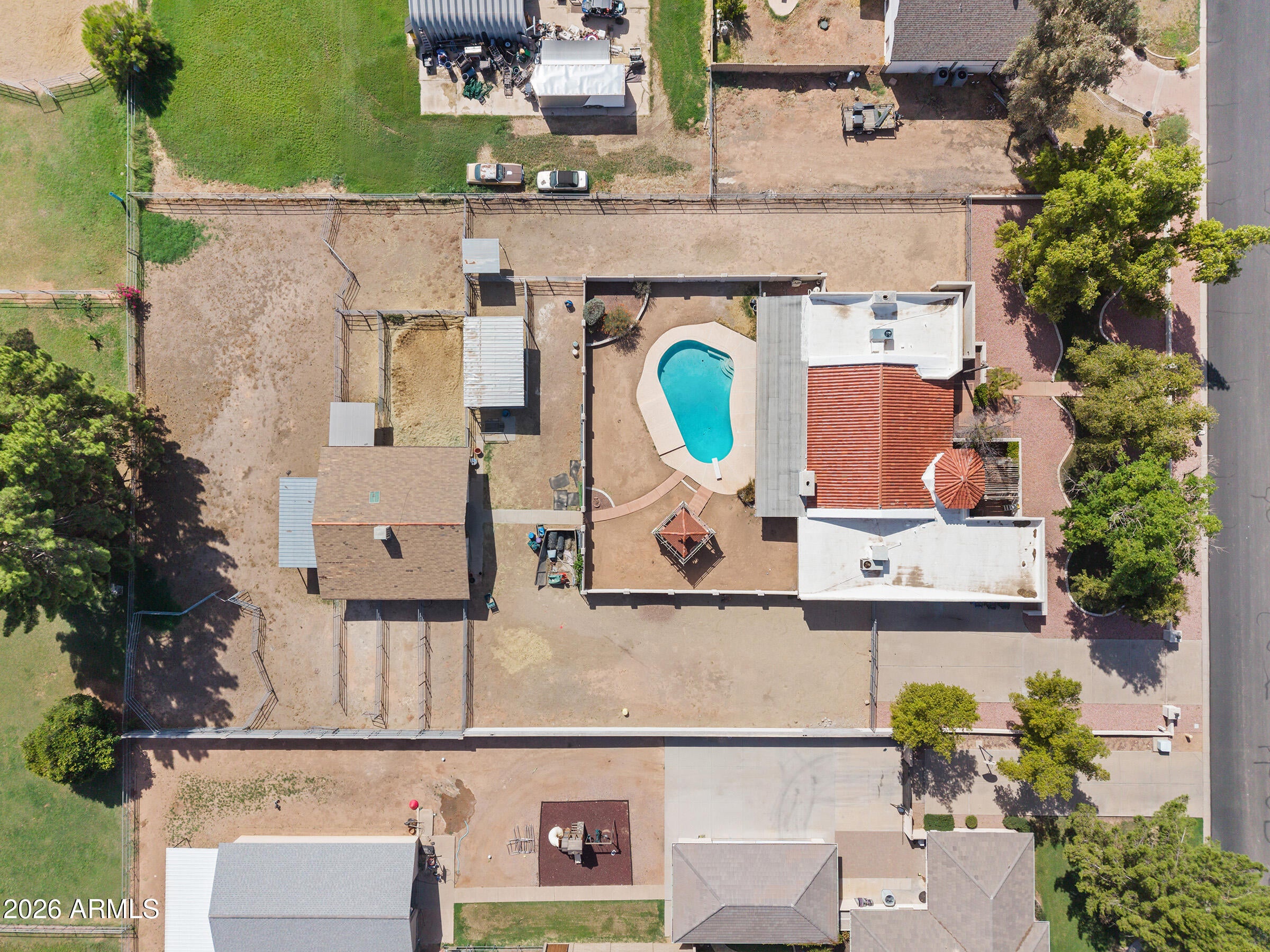 2625 E PAGE Avenue