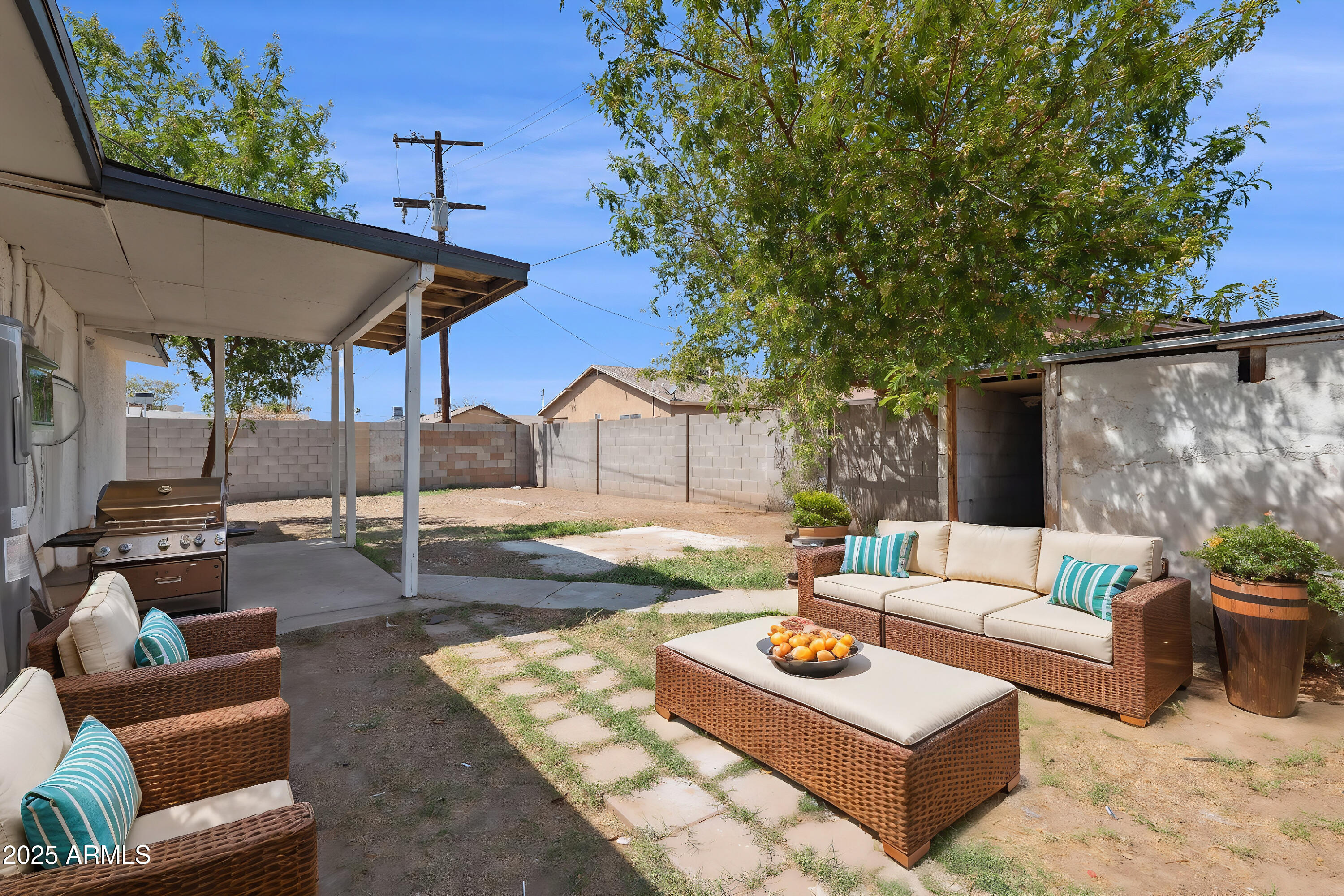 3124 W ALMERIA Road