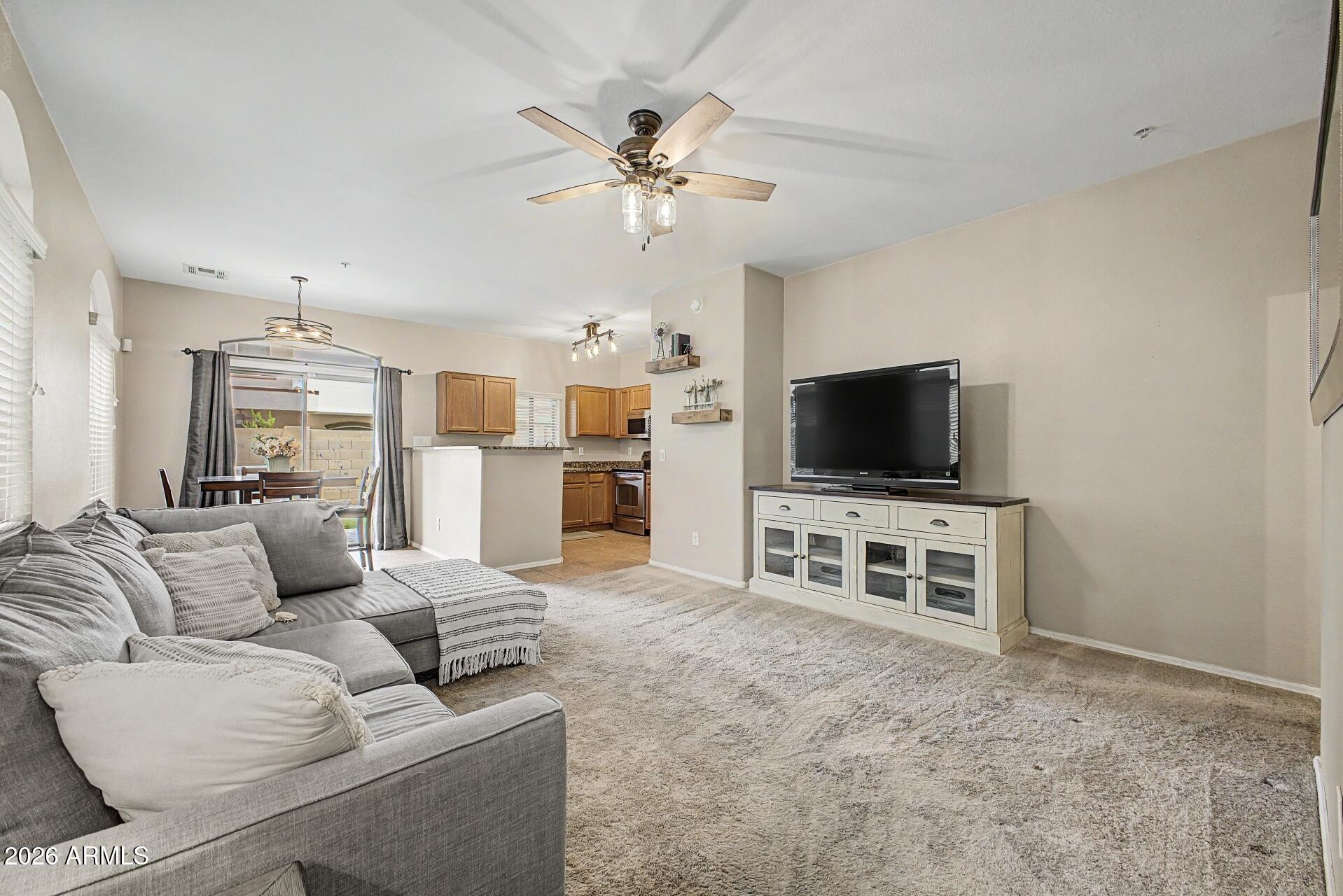 2725 E MINE CREEK Road 1028