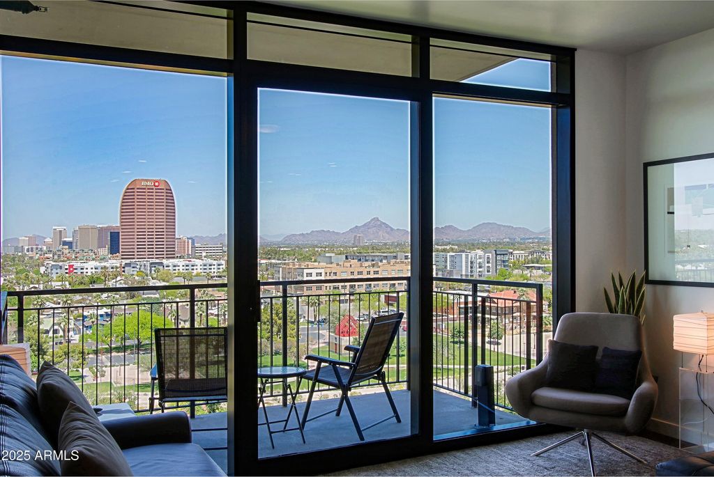 Photo of 200 W Portland Street #1024, Phoenix, AZ 85003 (MLS # 6874998)
