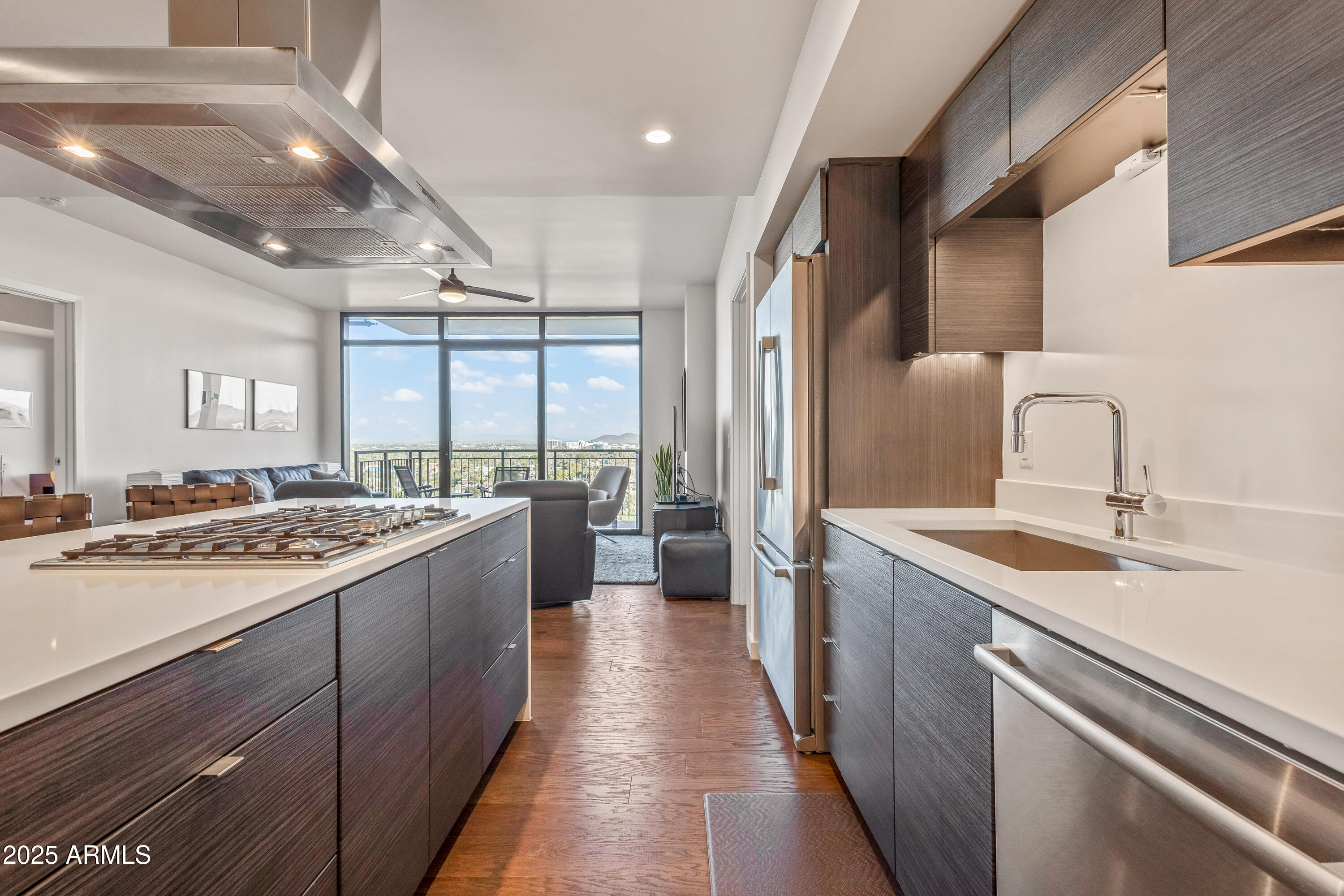 200 W PORTLAND Street 1024