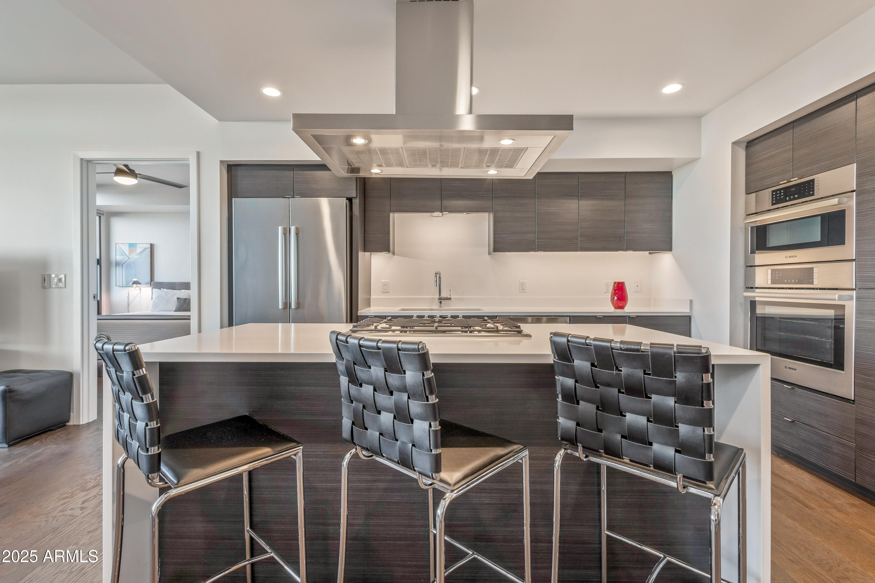 200 W PORTLAND Street 1024