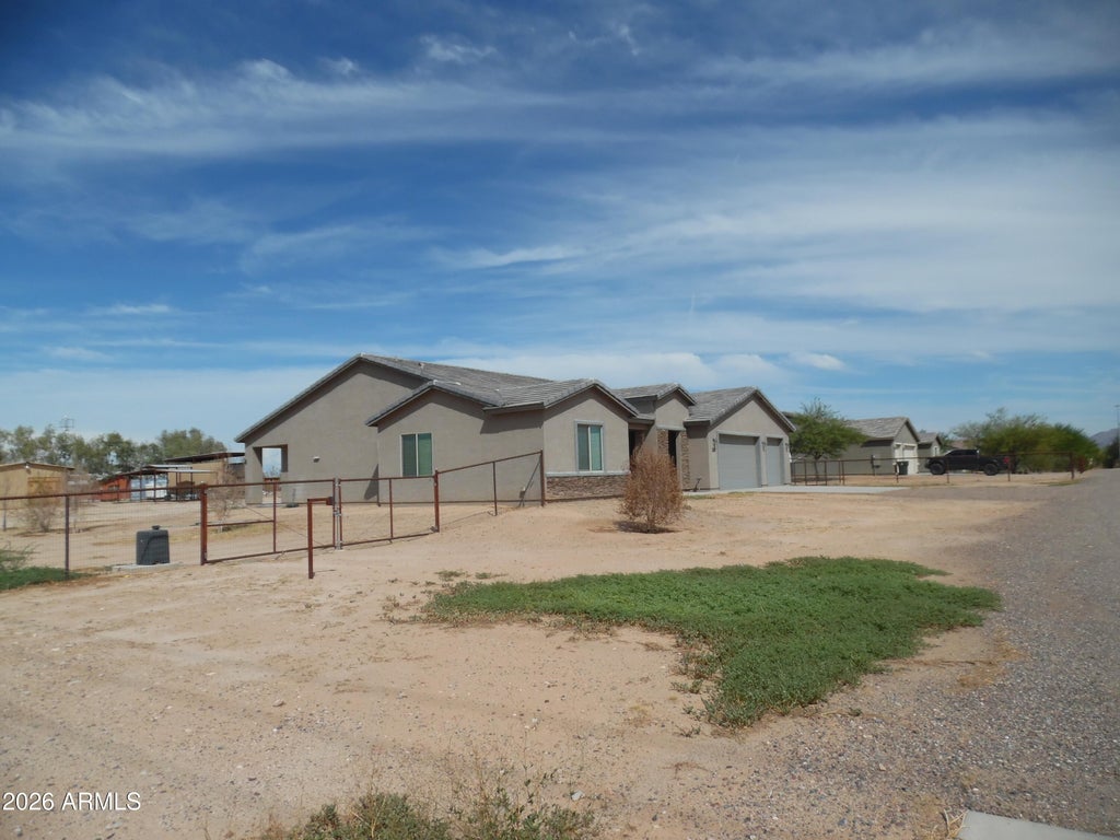 Photo of 21032 W Shasta Street, Buckeye, AZ 85326 (MLS # 7089083)