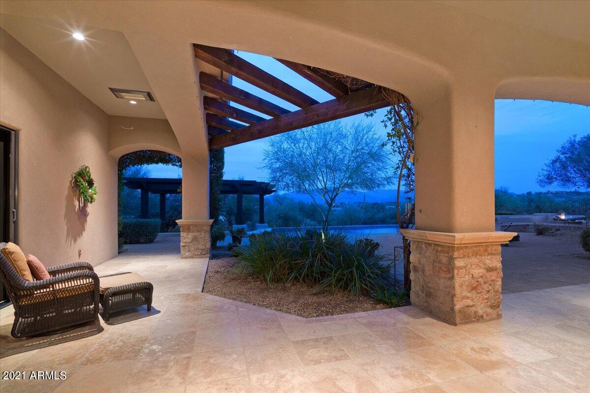 CAREFREE - Residential