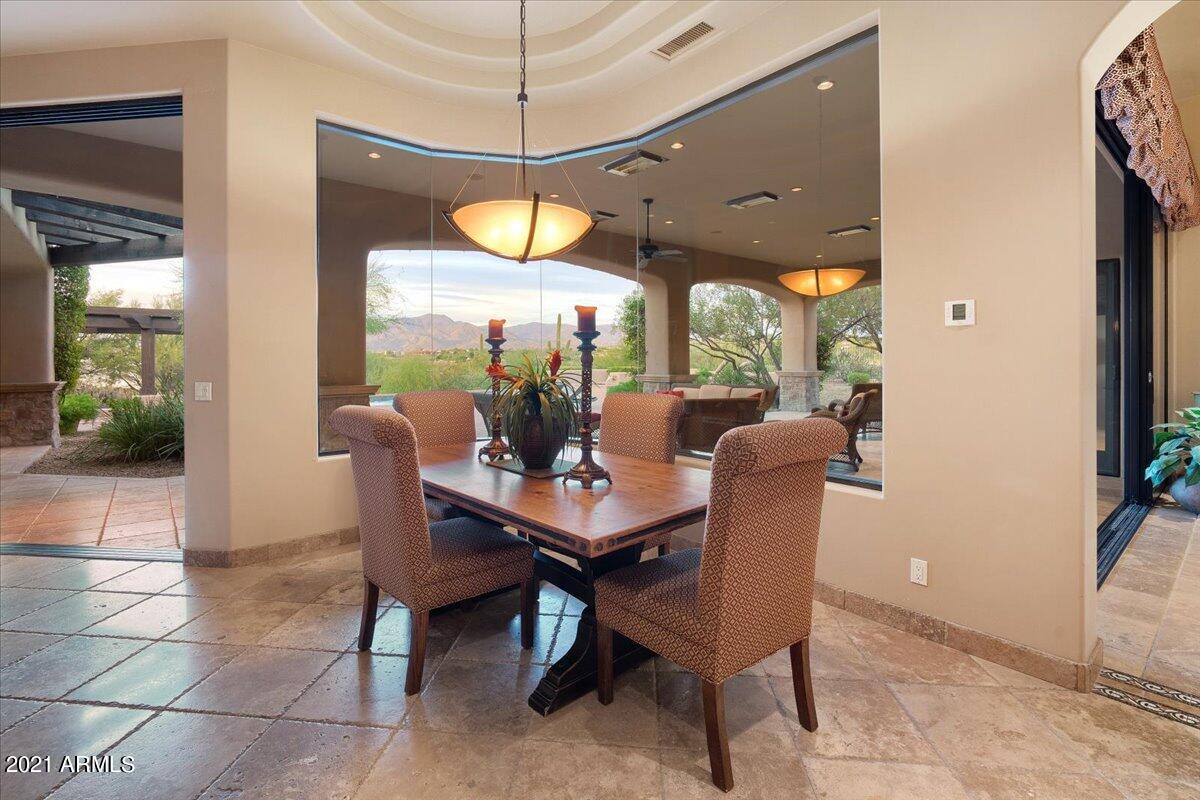 CAREFREE - Residential
