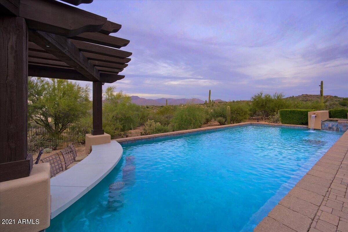 CAREFREE - Residential