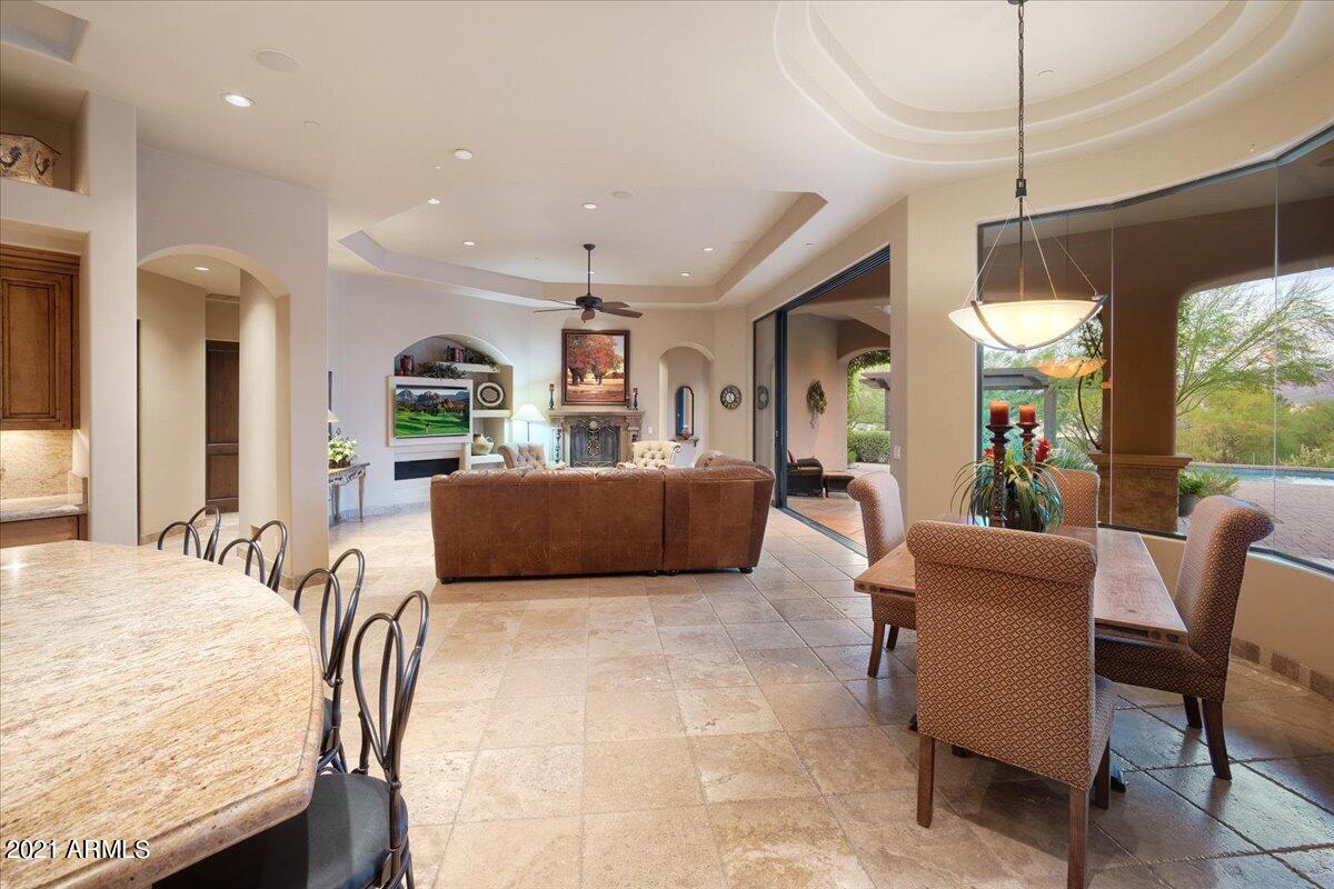 CAREFREE - Residential