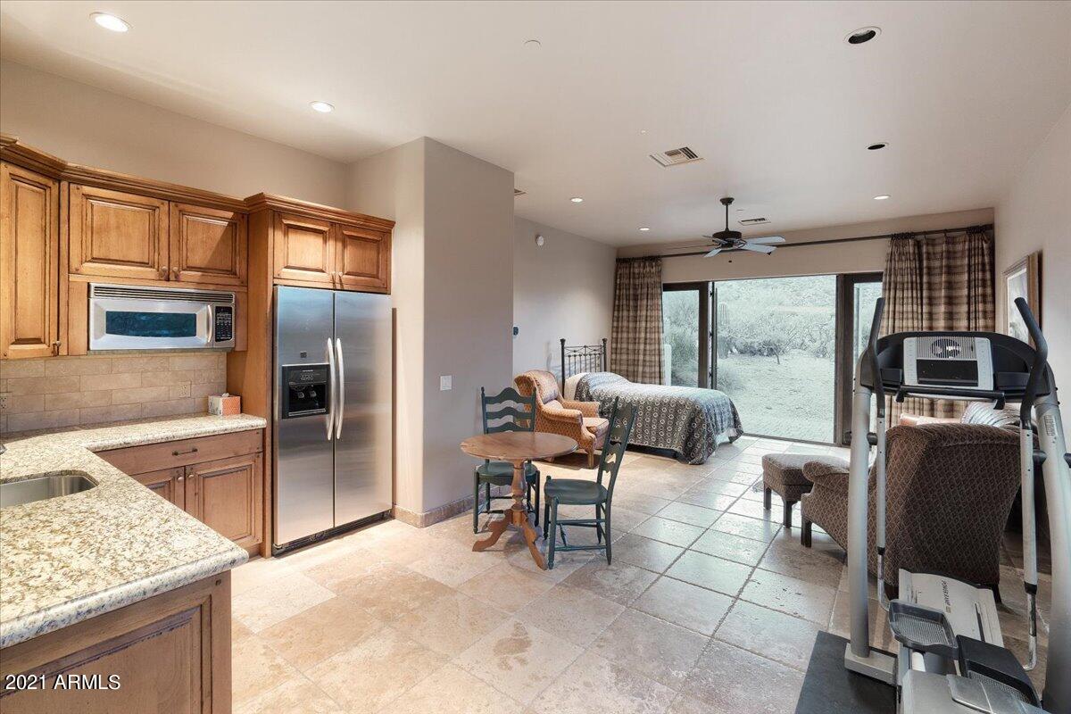 CAREFREE - Residential