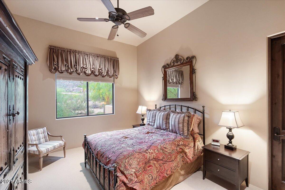 CAREFREE - Residential