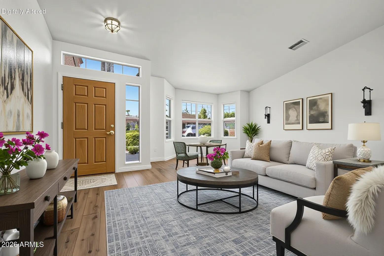 2015 E CARMEN Street