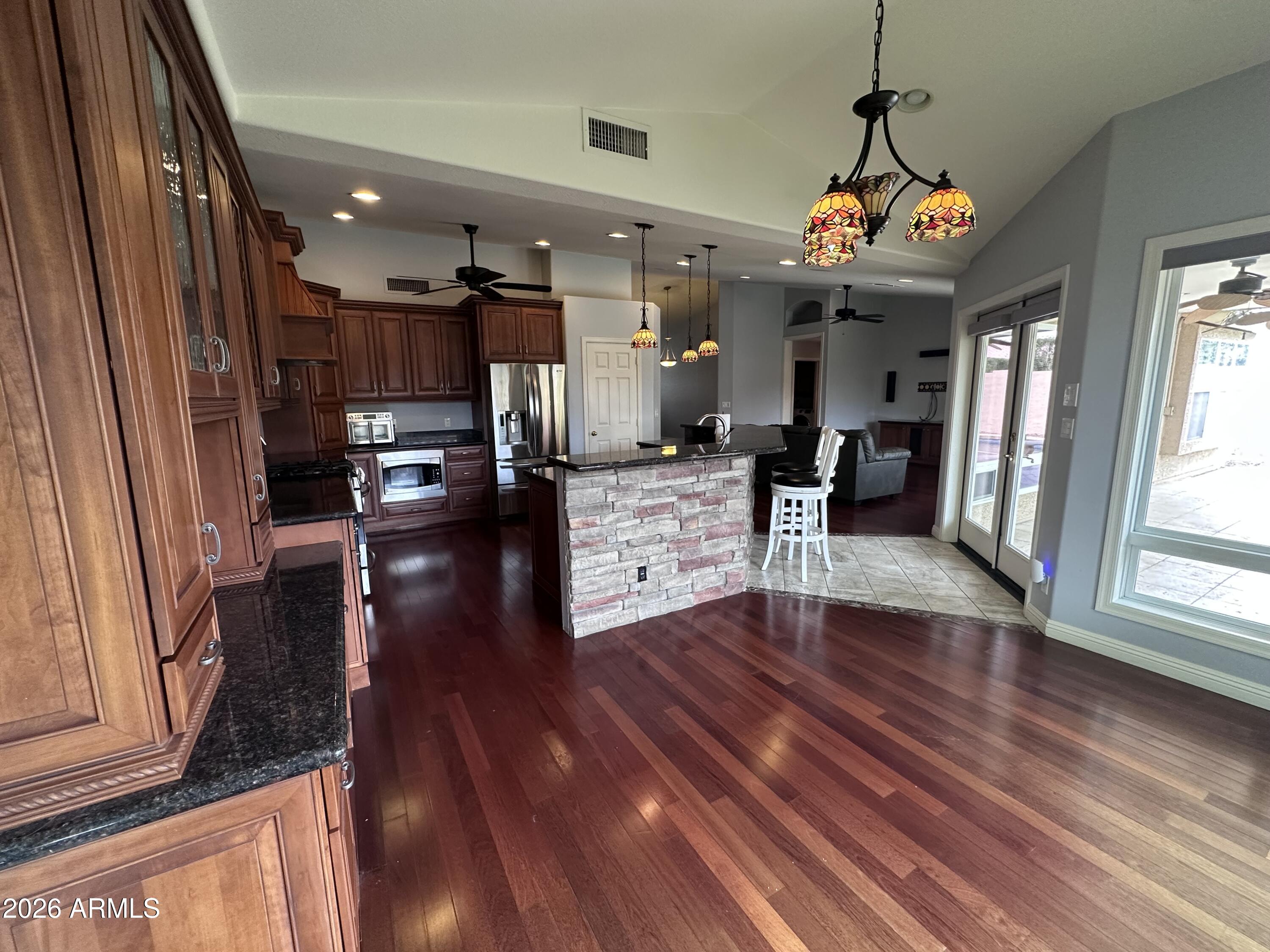 1373 N Roadrunner Drive