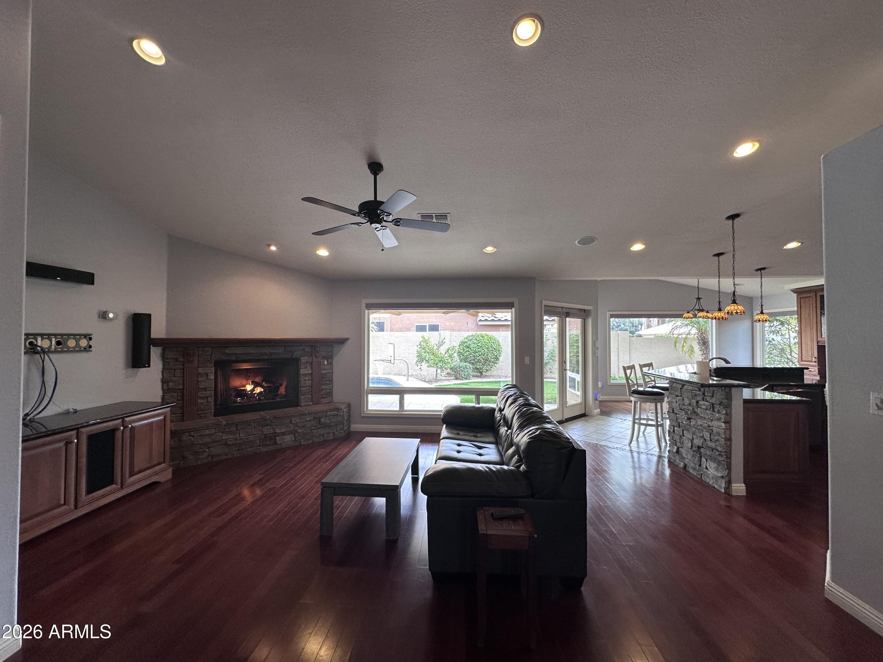 1373 N Roadrunner Drive