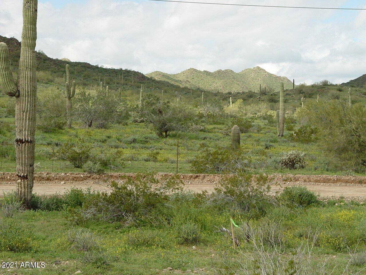HIDDEN VALLEY HILLS - Land