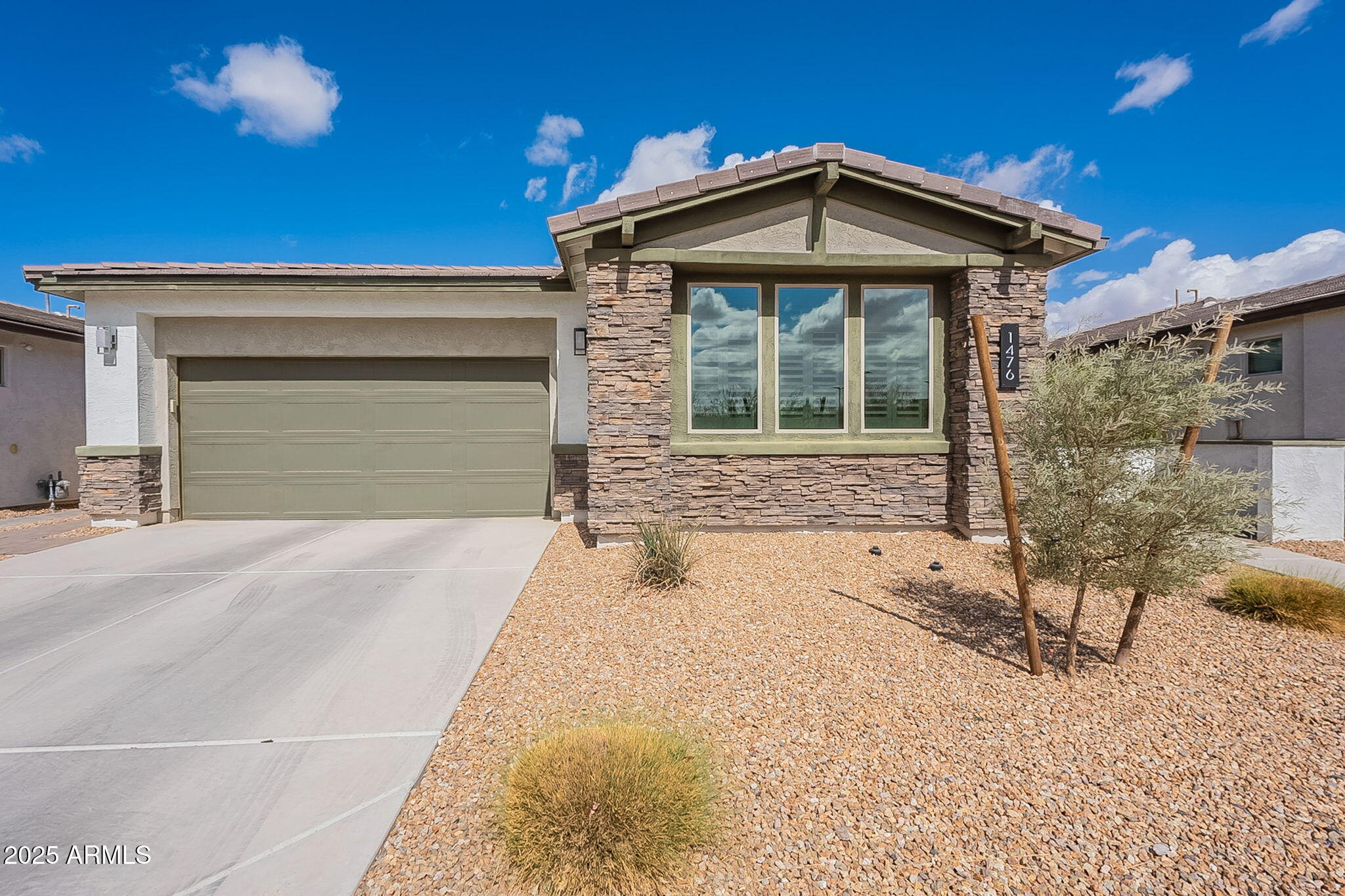 Homes for Sale in Queen Creek Arizona 1 1476 W SONOQUI Boulevard