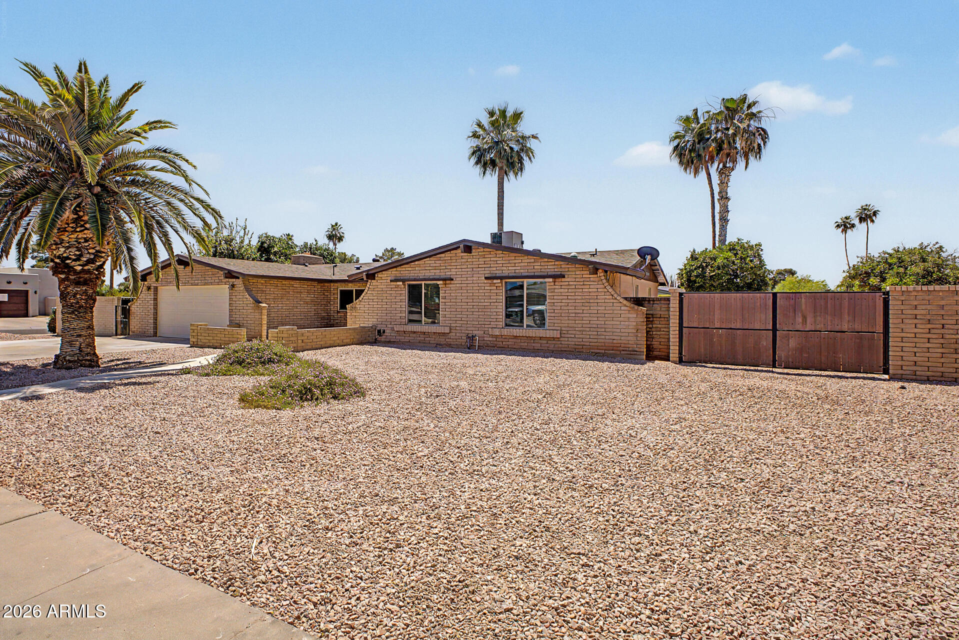 5345 E GELDING Drive