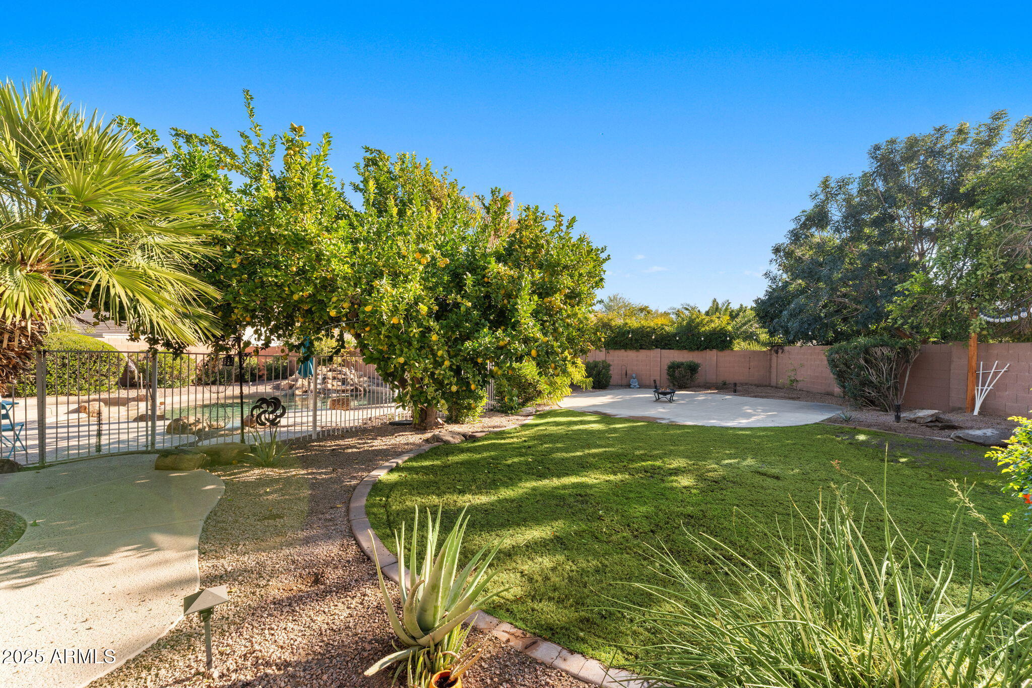 7879 S STEPHANIE Lane