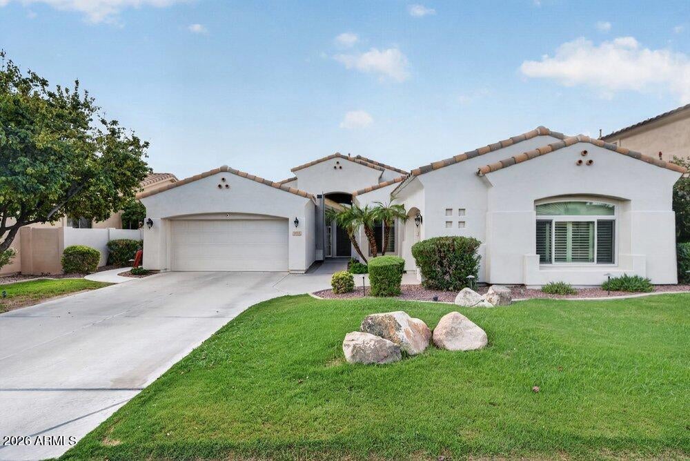 1613 W KAIBAB Drive