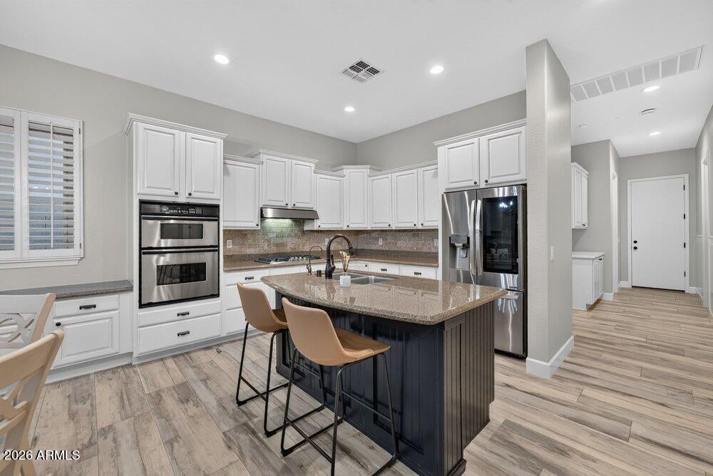 1613 W KAIBAB Drive