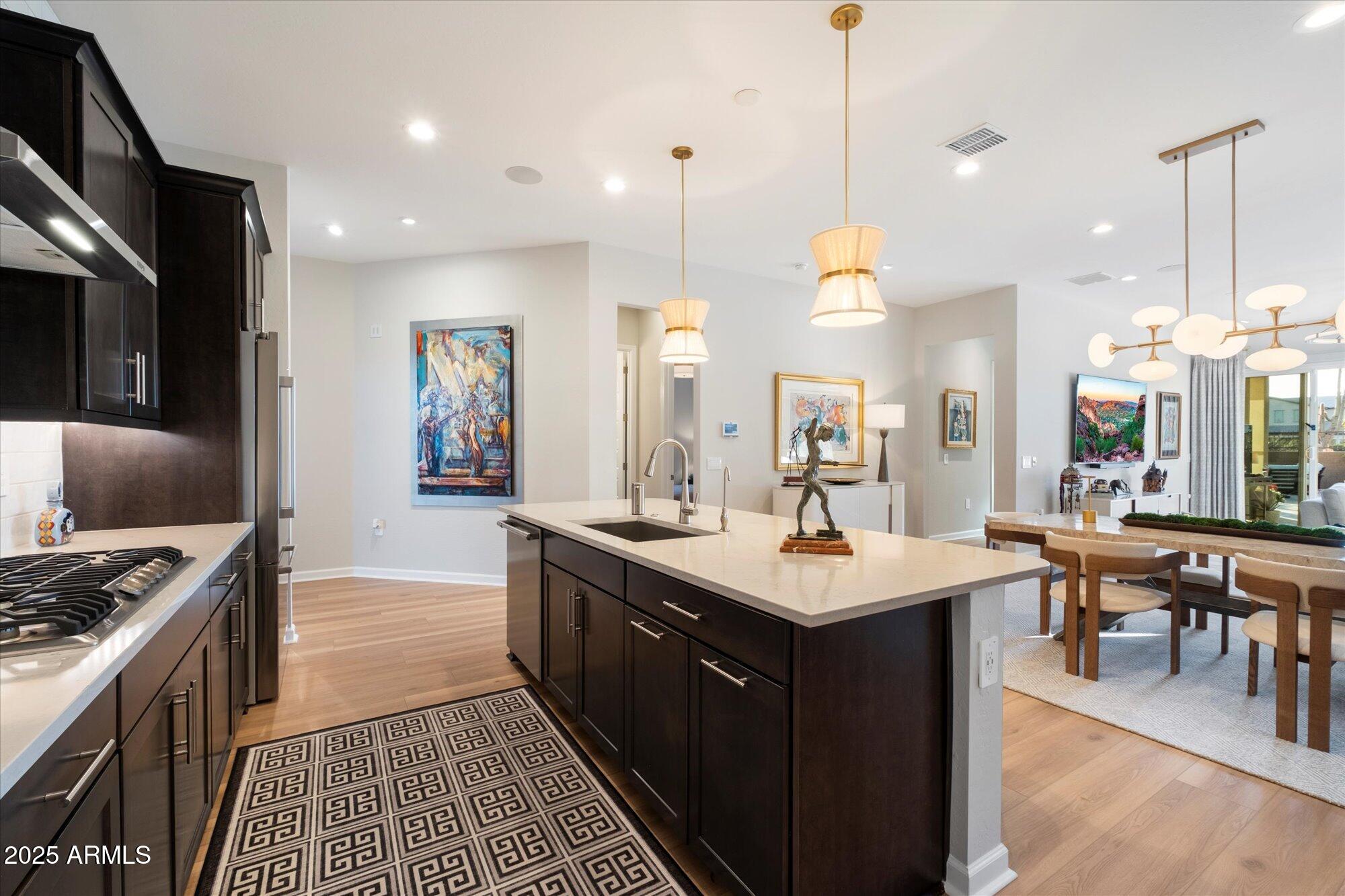 Phoenix, Arizona 85054, United States, 4 Bedrooms Bedrooms, ,2 BathroomsBathrooms,Residential,Active,95690