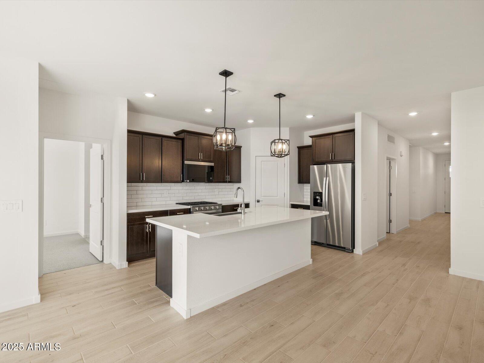 15876 W COTTONTAIL Lane