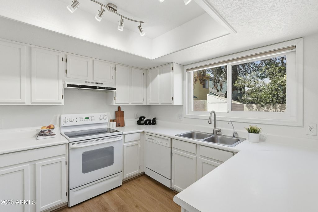 Photo of 18608 N 4th Drive, Phoenix, AZ 85027 (MLS # 7027530)