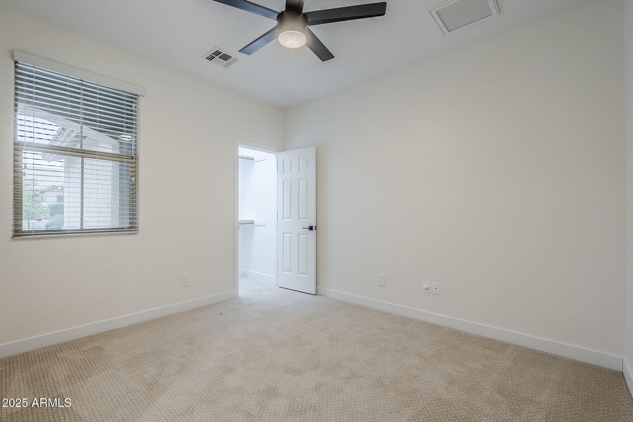 4422 W MAGGIE Drive