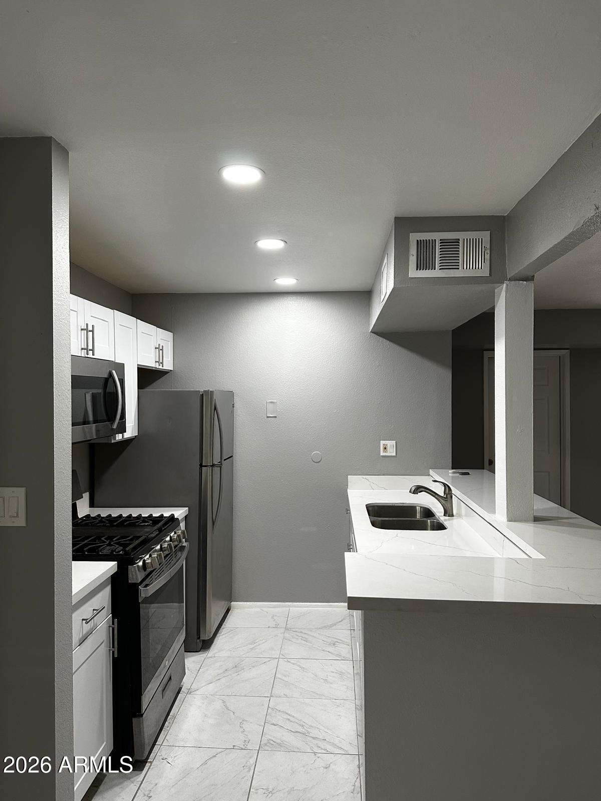 1701 W TUCKEY Lane 209