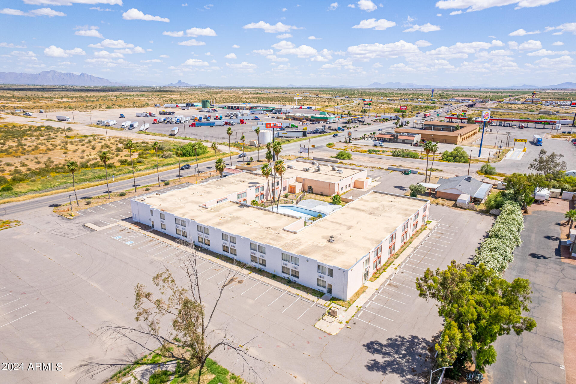 5540 N Sunland Gin Road