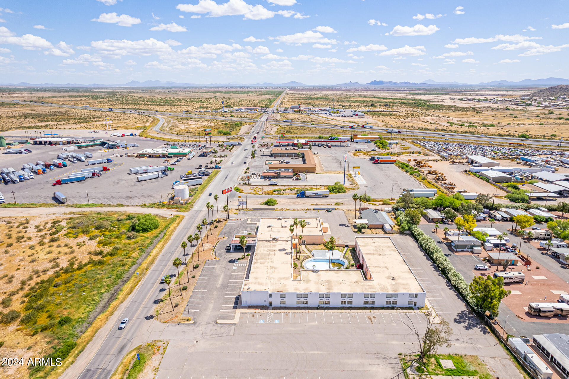 5540 N Sunland Gin Road