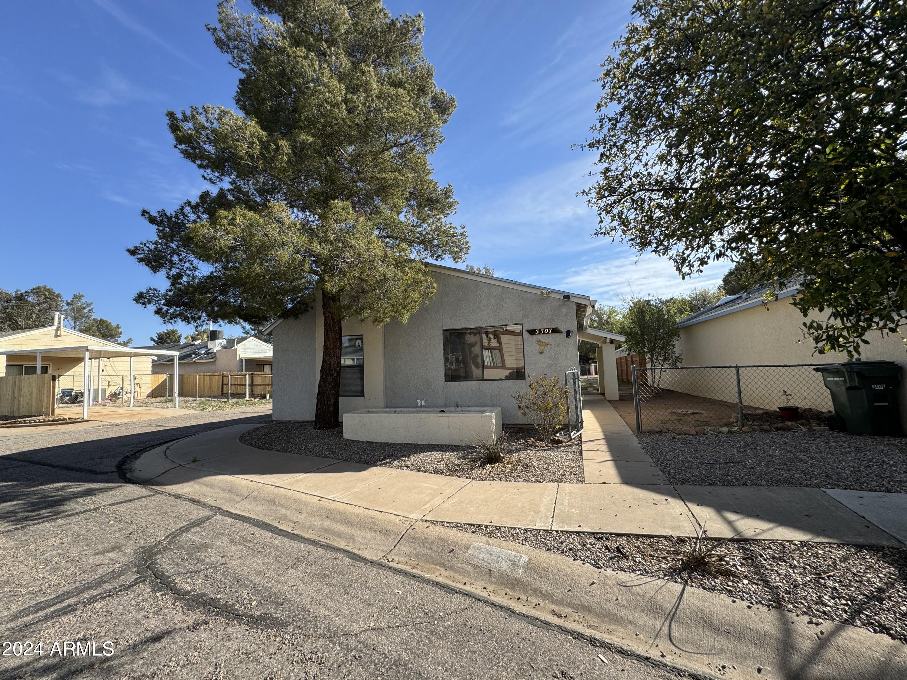 DESERT SHADOWS - Residential Lease