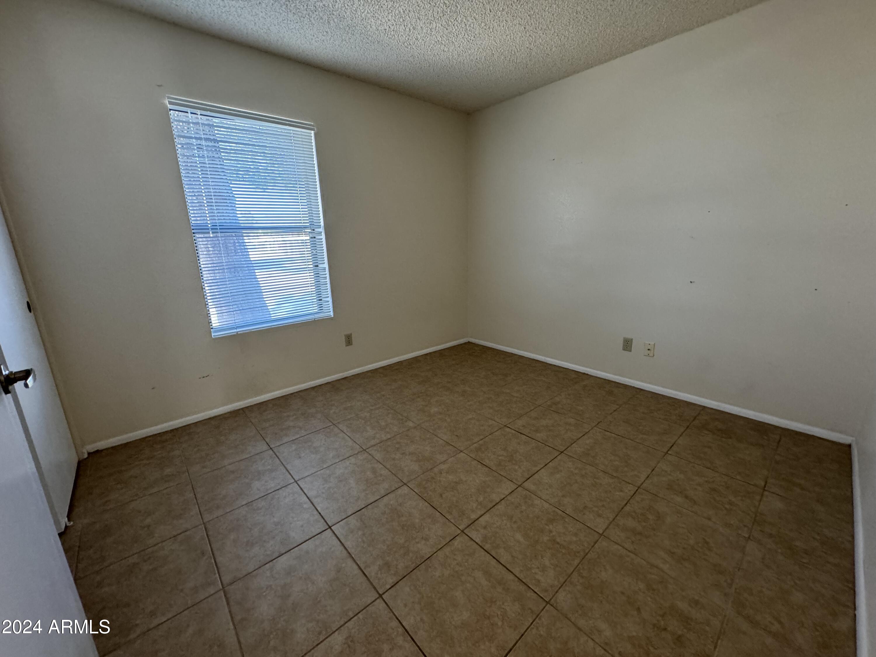 DESERT SHADOWS - Residential Lease