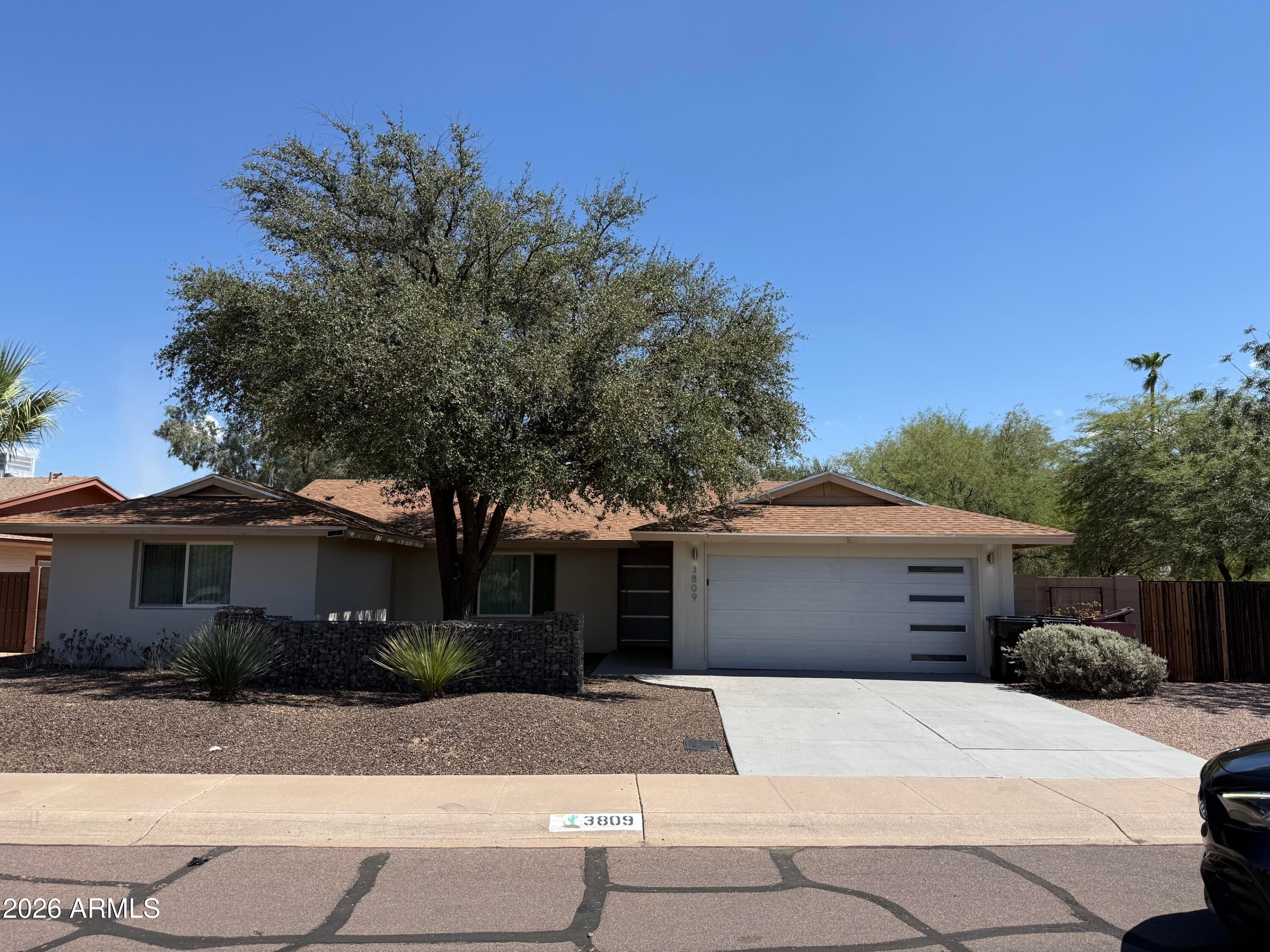 3809 N 87TH Place