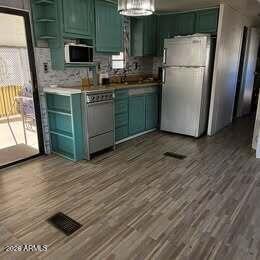 4220 E Main Street A5