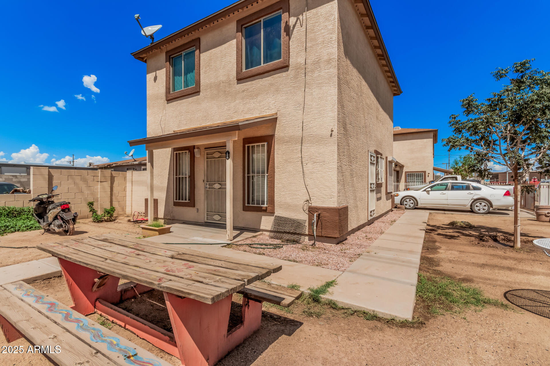 1802 W SHERMAN Street