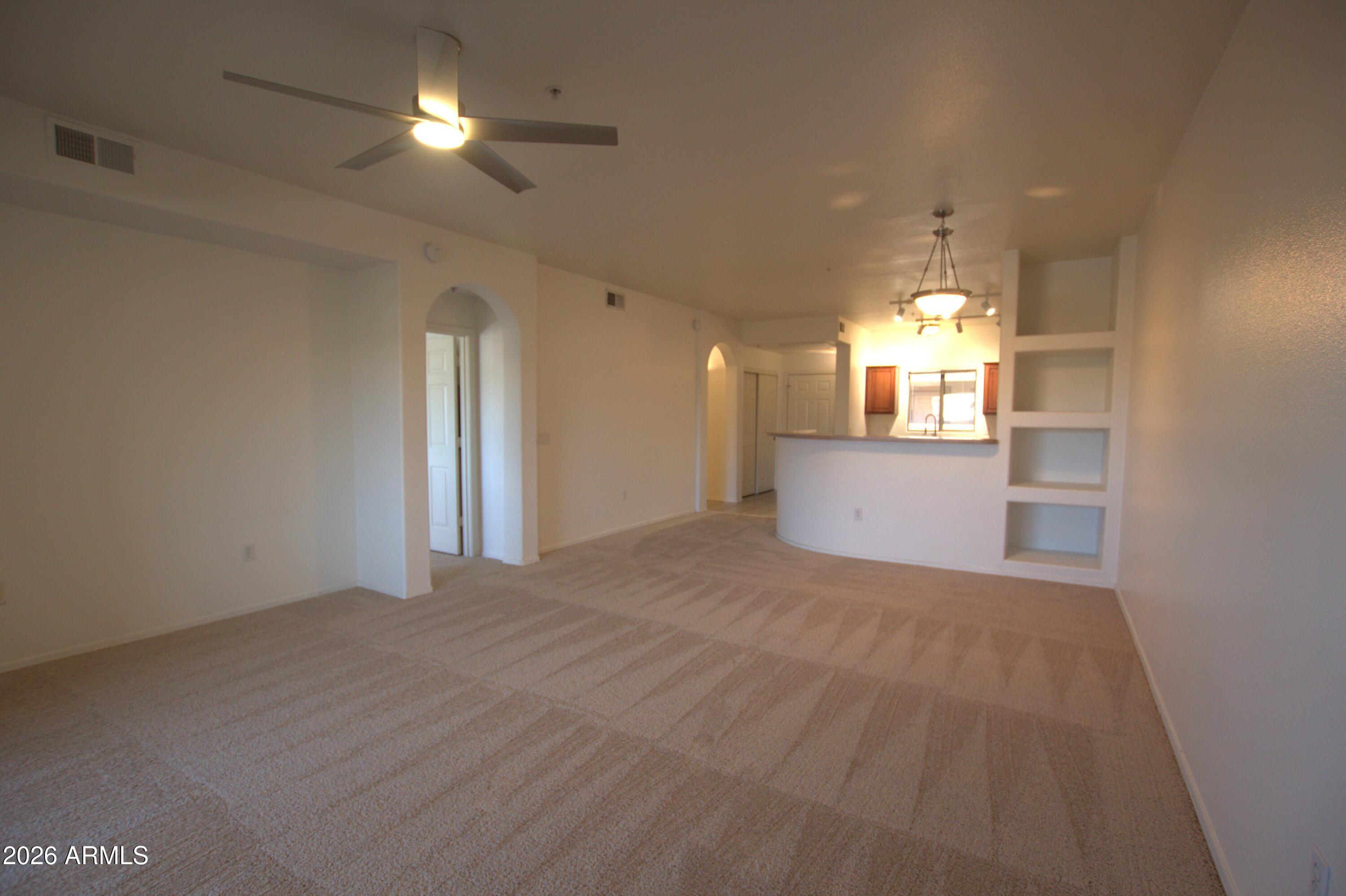 920 E DEVONSHIRE Avenue 4022