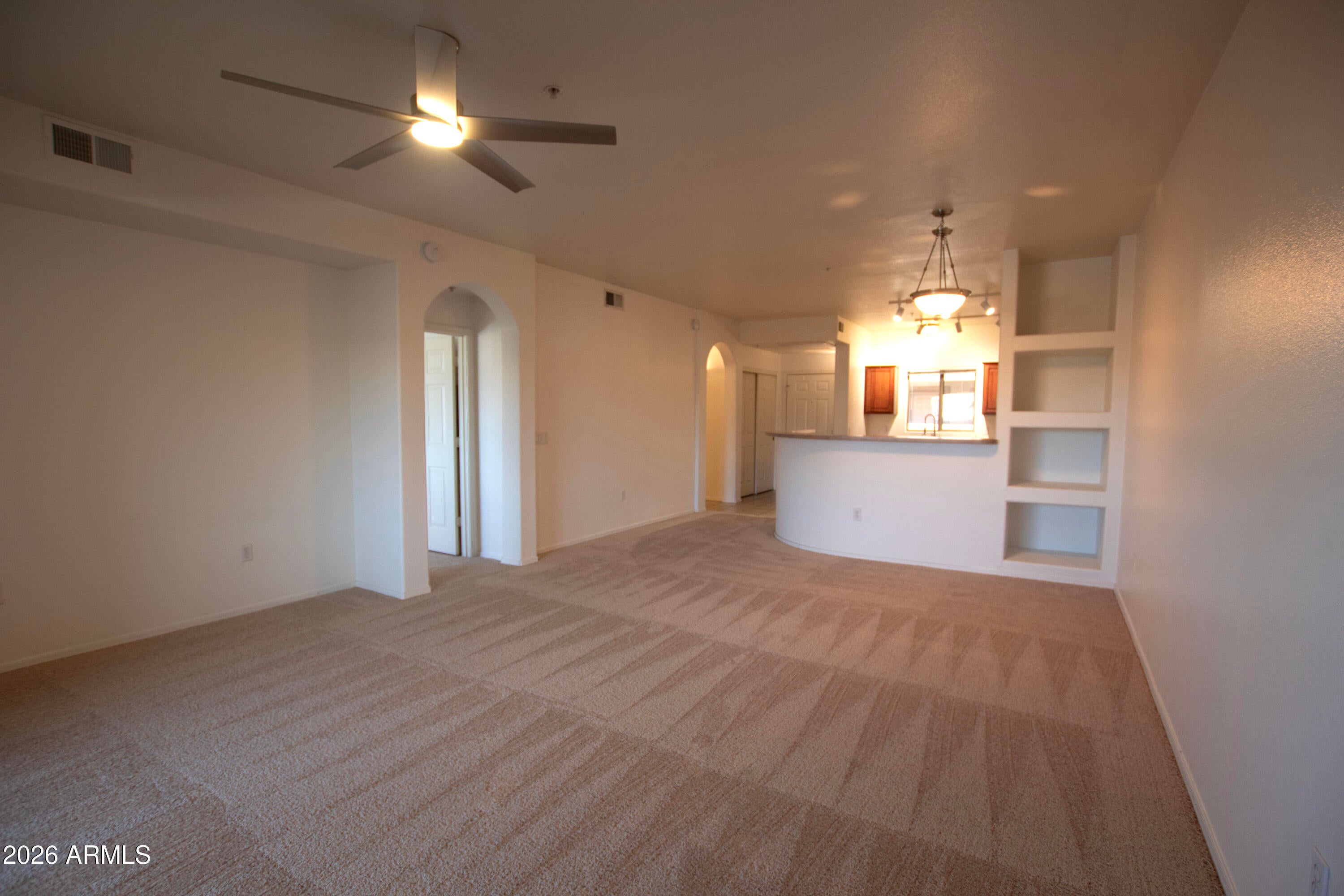 920 E DEVONSHIRE Avenue 4022