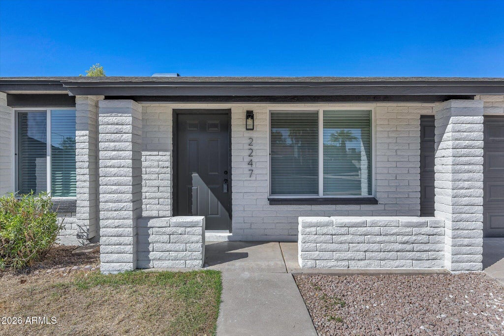 Photo of 2247 S Emerson Circle, Mesa, AZ 85210 (MLS # 7088515)
