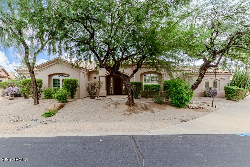 Photo of 700 N Dobson Road #11, Chandler, AZ 85224 (MLS # 6933457)