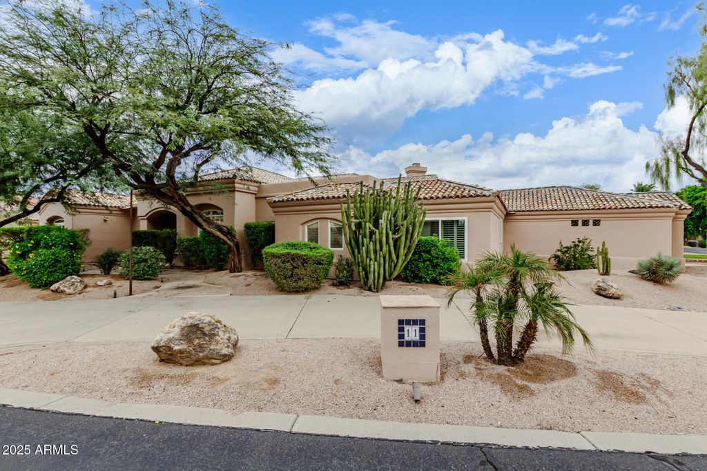 Photo of 700 N Dobson Road #11, Chandler, AZ 85224 (MLS # 6933457)