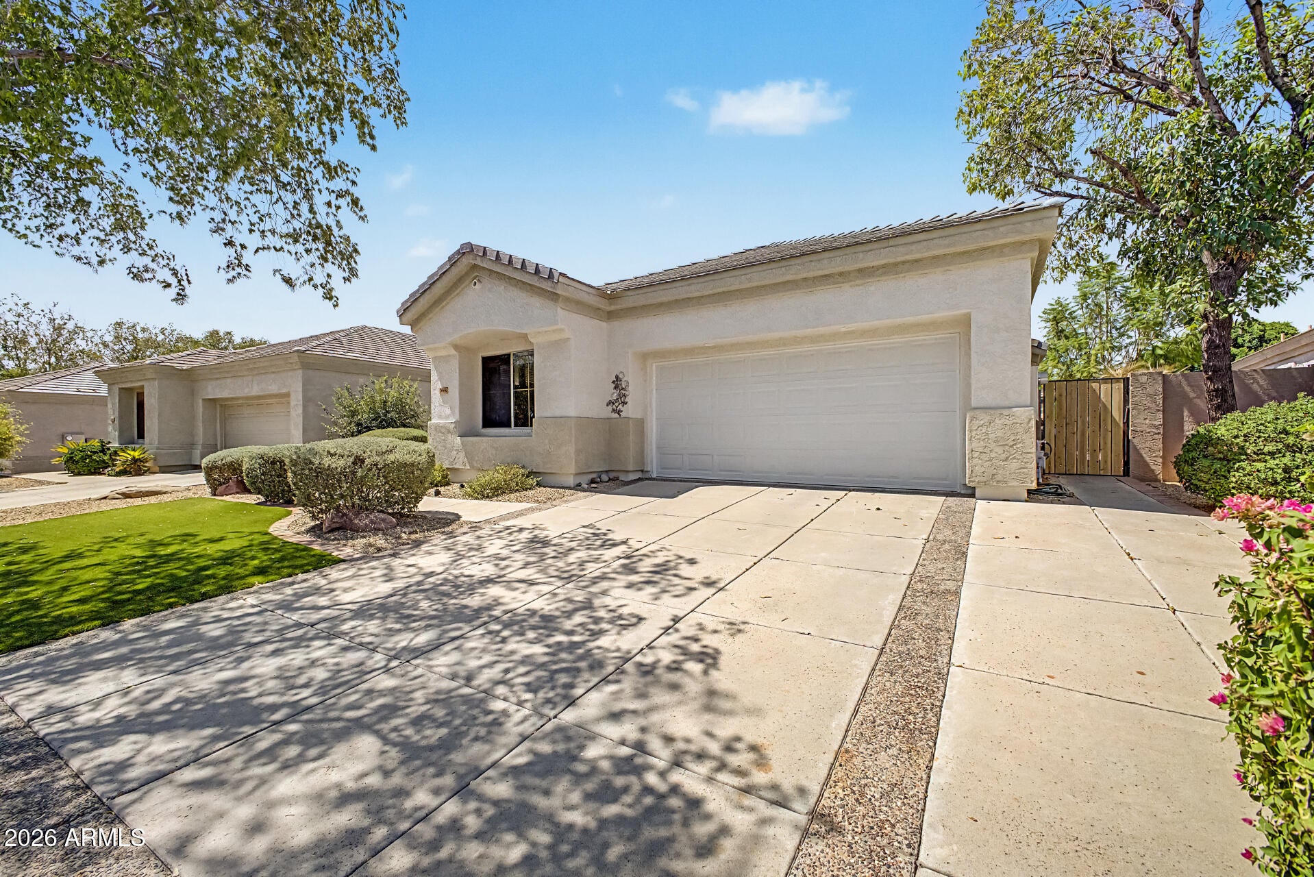 7046 W ROSE GARDEN Lane