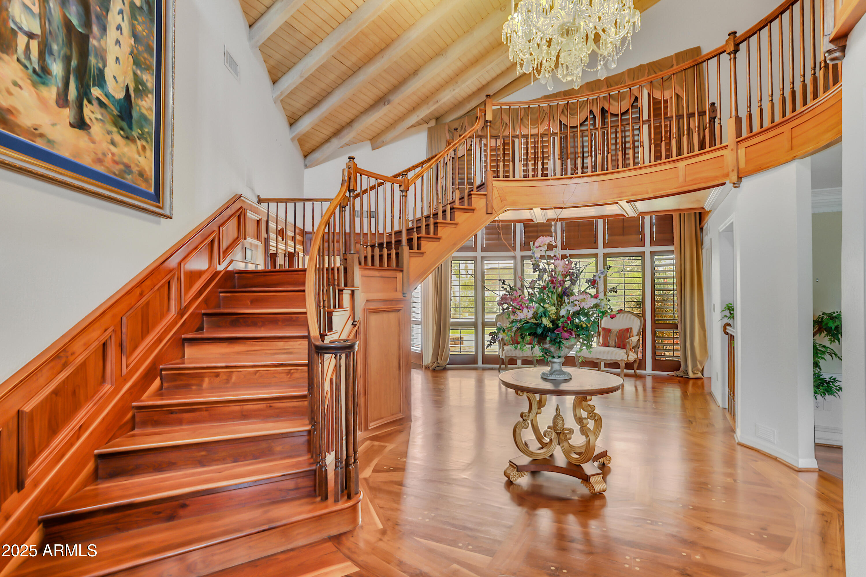211 W KALER Drive