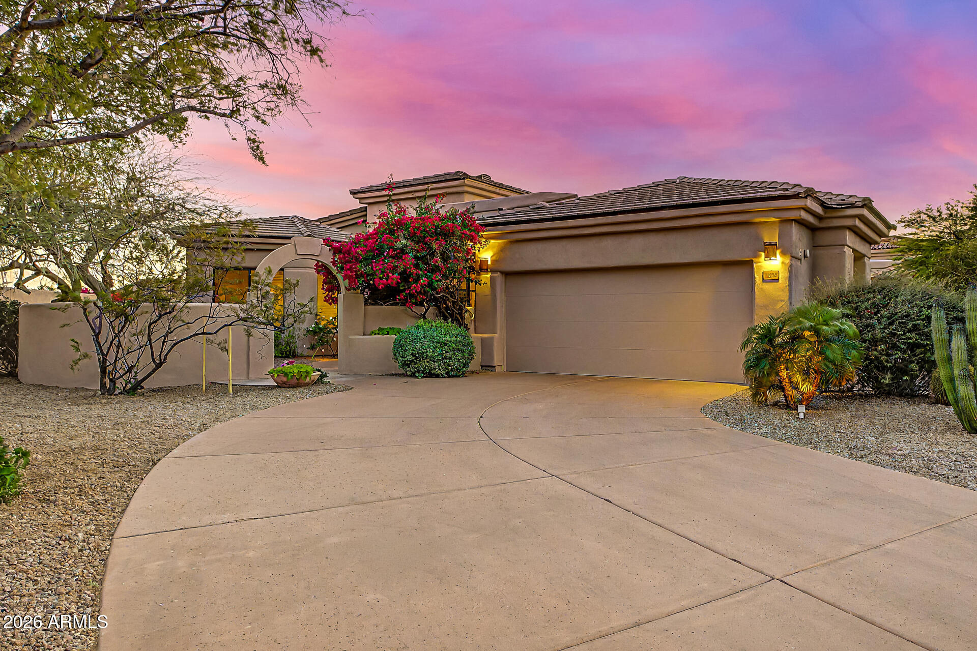 11075 E DESERT VISTA Drive