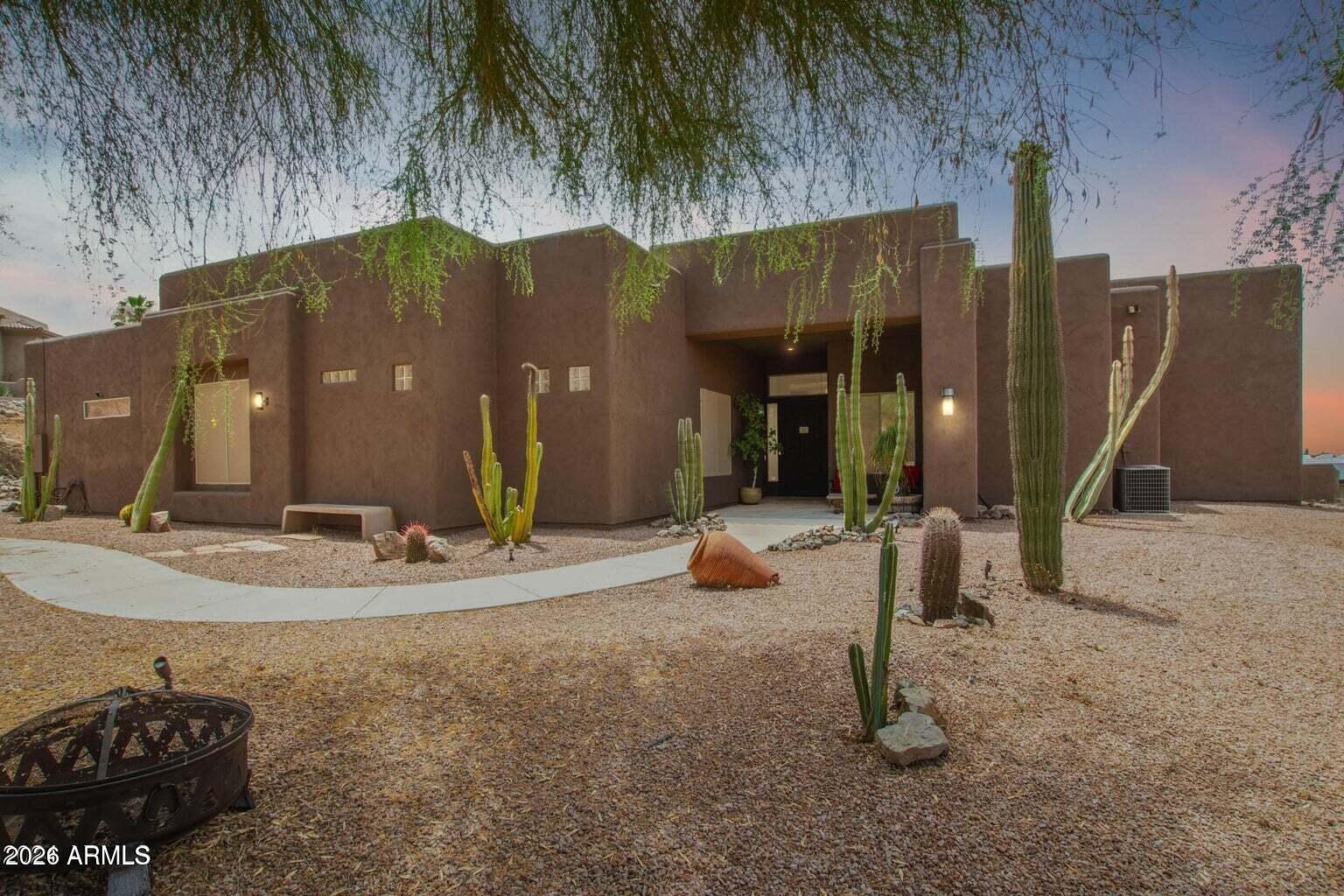 3335 W CARRIAGE Drive