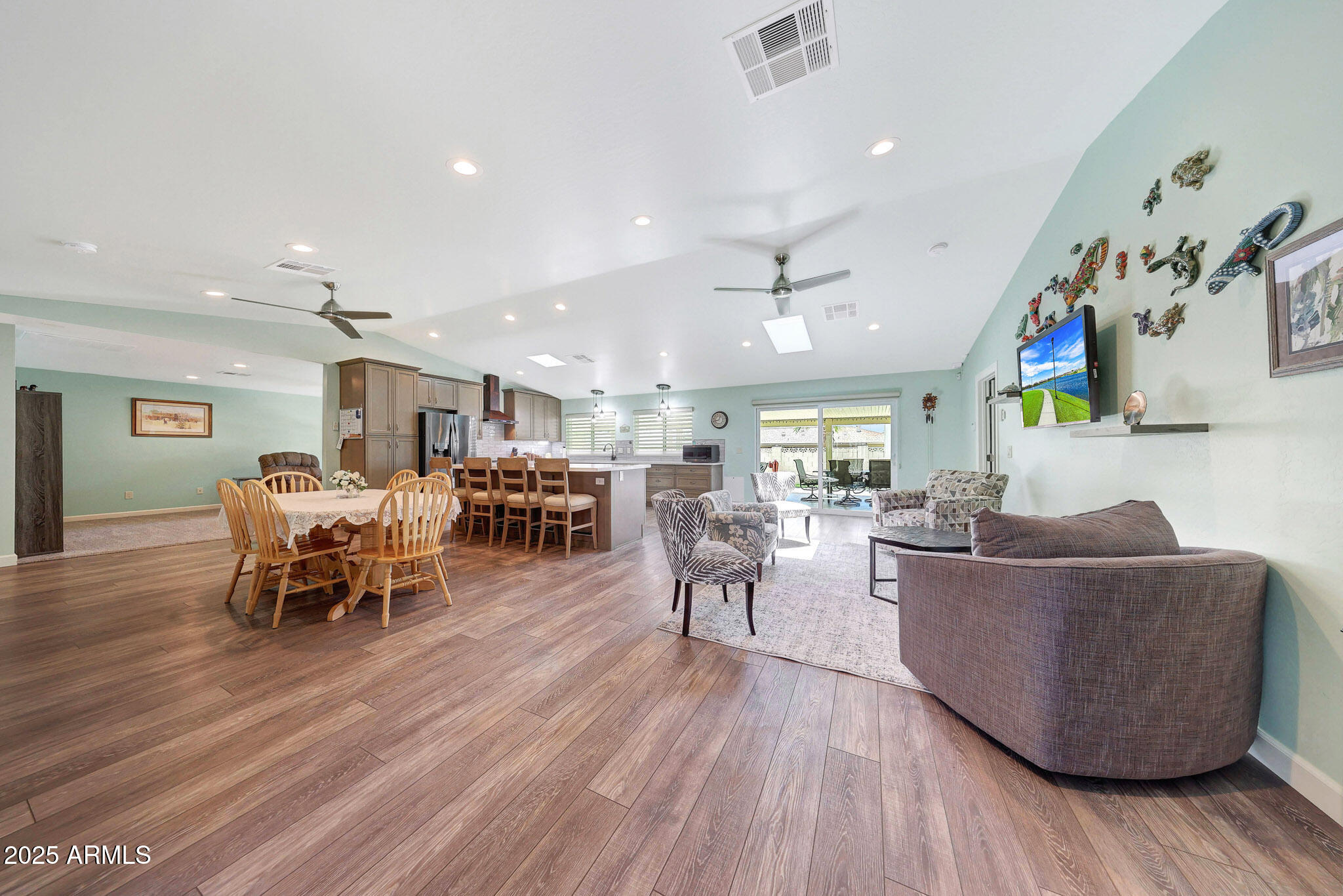 9409 W RAINTREE Drive