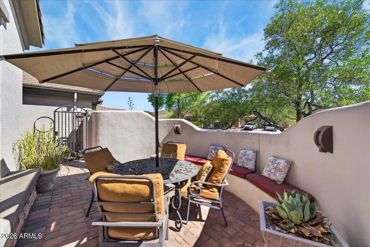 1907 W MUIRFIELD Court