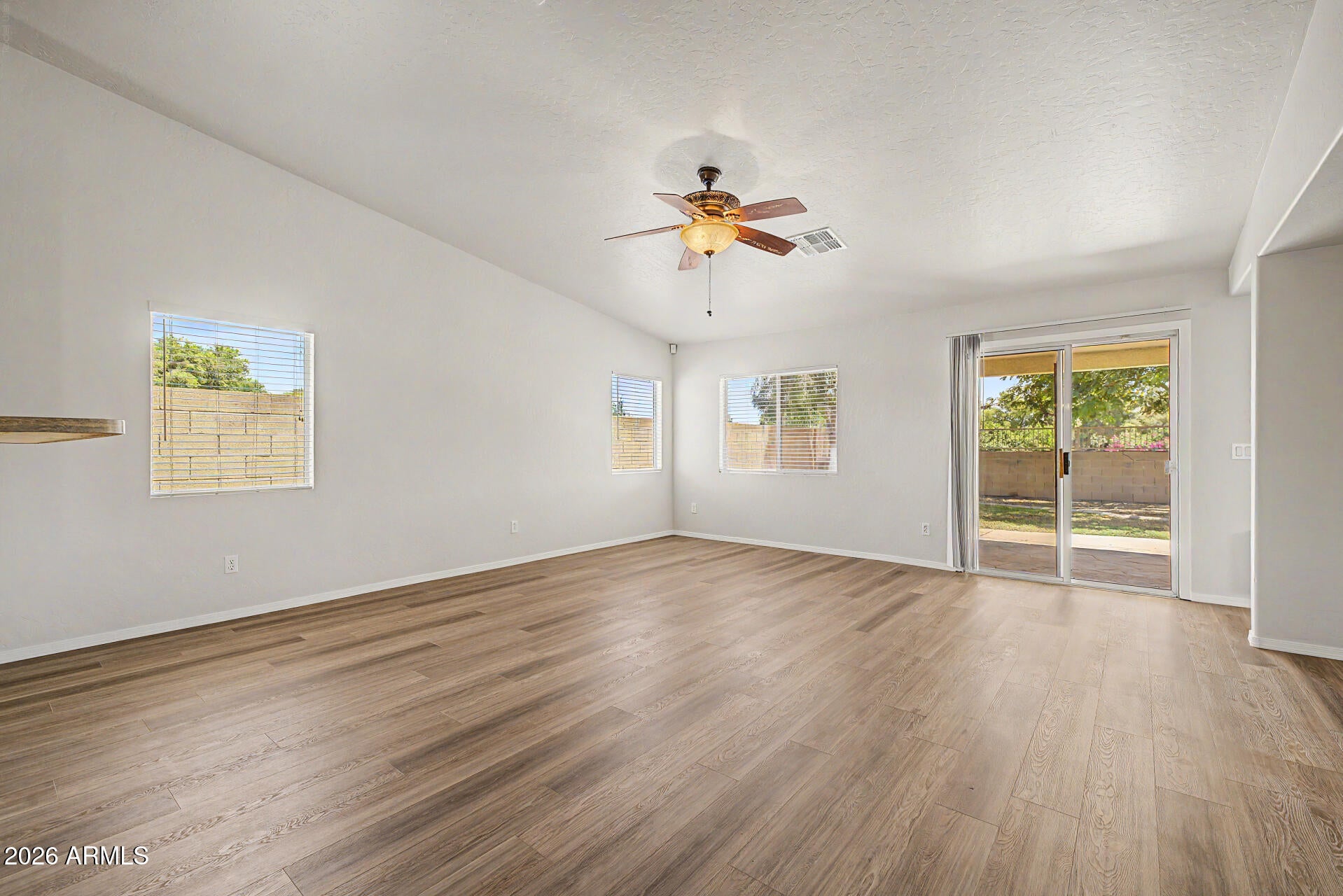 3661 E THUNDERHEART Trail