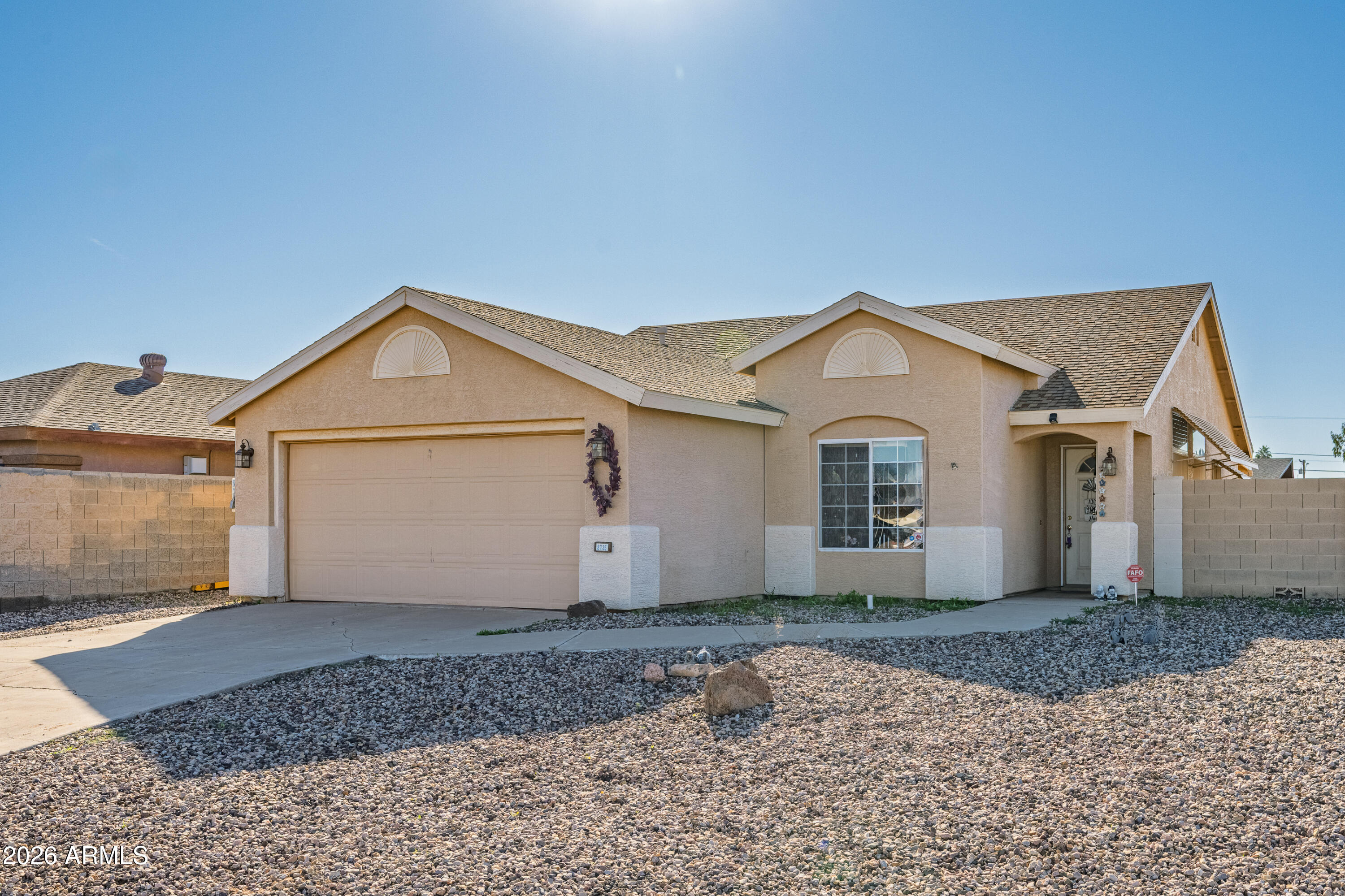 8735 W PINEVETA Drive W